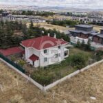 Satılık 4+1 Müstakil Dubleks Gölbaşı Karşıyaka 750 m² Bahçe - fotoğraf 6